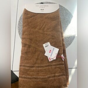 Uniqlo Mens light Brown cashmere scarf New